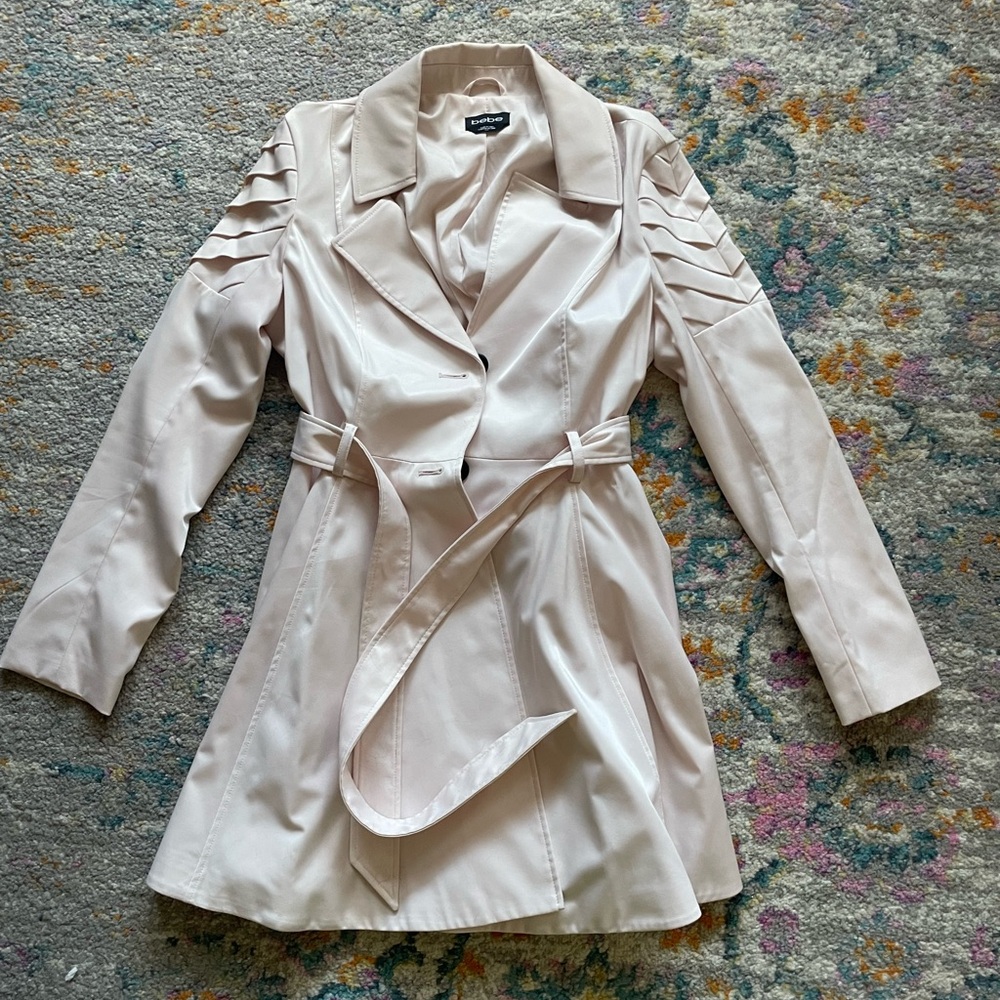 Elegant pale pink bebe Women's Trench Coat